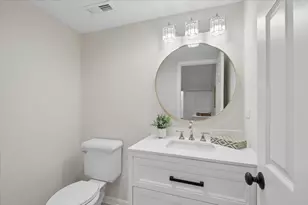 1204 Chatham Ct, Libertyville, IL 60048 - Photo 18