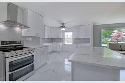 547 Reese Avenue, East Dundee, IL 60118 - Photo 8