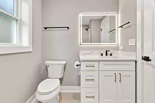 2711 N 77th Ave, Elmwood Park, IL 60707 - Photo 18