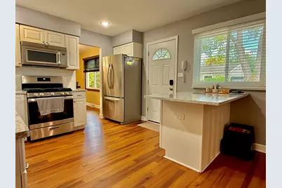 411 Sequoia Court, Schaumburg, IL 60193 - Photo 4