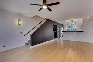 6951 N Western Ave, Chicago, IL 60645 - Photo 16