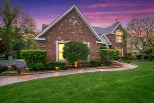 25568 N Countryside Dr, Lake Barrington, IL 60010 - Photo 2