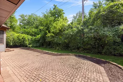 1524 Lloyd Court, Wheaton, IL 60189 - Photo 24