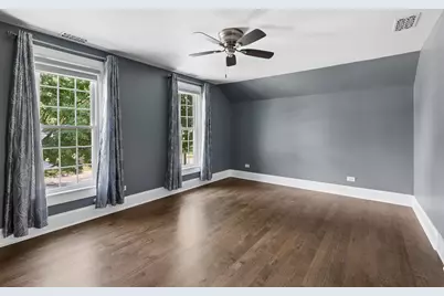 110 S Walkup Avenue, Crystal Lake, IL 60014 - Photo 22