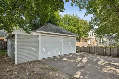 110 S Walkup Avenue, Crystal Lake, IL 60014 - Photo 34