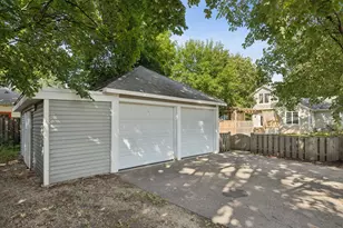 110 S Walkup Ave, Crystal Lake, IL 60014 - Photo 34