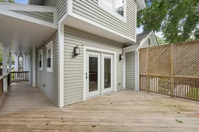 110 S Walkup Avenue, Crystal Lake, IL 60014 - Photo 30