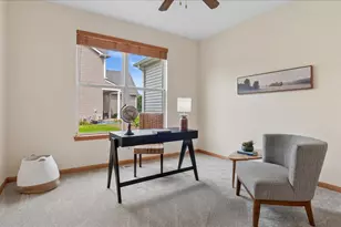 2812 Plante Rd, North Aurora, IL 60542 - Photo 12