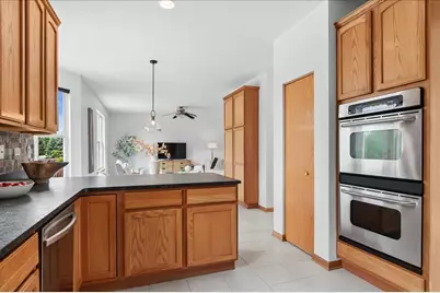 2812 Plante Road, North Aurora, IL 60542 - Photo 10