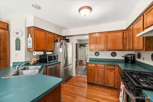 506 Bede Cir, North Aurora, IL 60542 - Photo 6