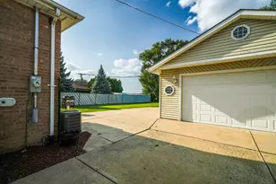 7936 W 101 Pl, Palos Hills, IL 60465 - Photo 32