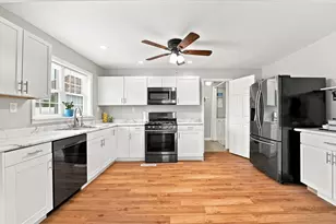 1109 Home Ct, Shorewood, IL 60404 - Photo 8