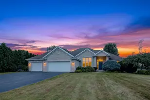 7848 Moore Hill Ct, Belvidere, IL 61008 - Photo 2