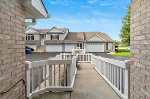 3853 S Pointe Dr, Dekalb, IL 60115 - Photo 2