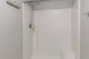 3853 S Pointe Dr, Dekalb, IL 60115 - Photo 16