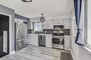 509 N Willow Rd, Elmhurst, IL 60126 - Photo 4