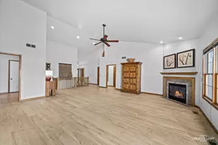 724 Emanuel Ln, Sycamore, IL 60178 - Photo 12