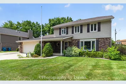 379 Fox Trail Drive, Bourbonnais, IL 60914 - Photo 2