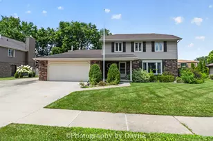 379 Fox Trail Dr, Bourbonnais, IL 60914 - Photo 1