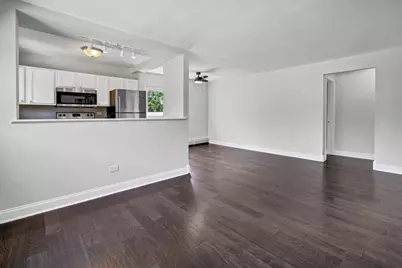 425 S Elmwood Avenue #5, Oak Park, IL 60302 - Photo 2