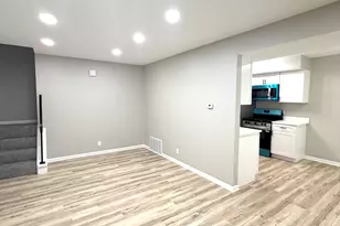 2338 Carnation Dr, Crest Hill, IL 60403 - Photo 2
