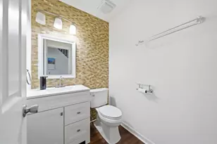 636 Briarwood Ln, Oswego, IL 60543 - Photo 10