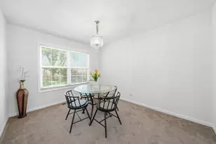 636 Briarwood Ln, Oswego, IL 60543 - Photo 6