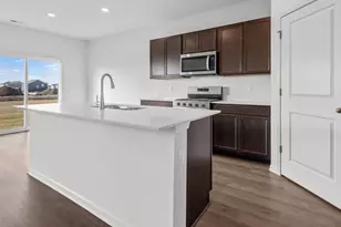 2265 Cobble Spgs Dr, Wonder Lake, IL 60097 - Photo 6