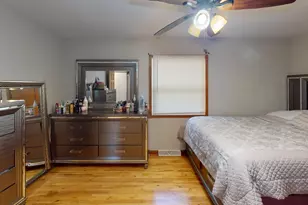 18099 W Valley Dr, Grayslake, IL 60030 - Photo 10
