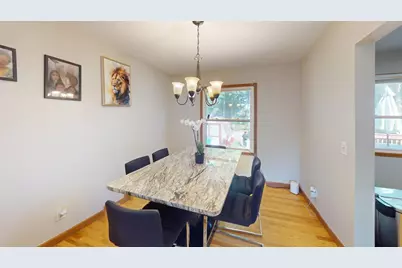 18099 W Valley Drive, Grayslake, IL 60030 - Photo 6