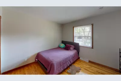 18099 W Valley Drive, Grayslake, IL 60030 - Photo 12