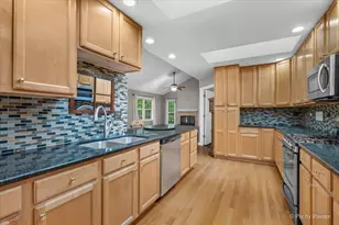 34439 N Hickory Ln, Round Lake, IL 60073 - Photo 12