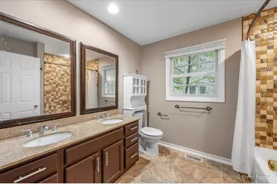 34439 N Hickory Lane, Round Lake, IL 60073 - Photo 16