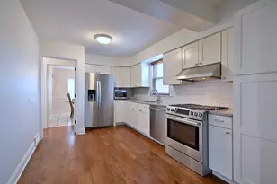 1620 N 73rd Ct, Elmwood Park, IL 60707 - Photo 4