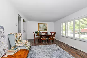 336 Mohawk St, Park Forest, IL 60466 - Photo 6