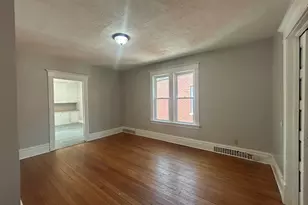 1421 Charles St, Rockford, IL 61104 - Photo 4