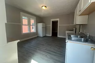 1421 Charles St, Rockford, IL 61104 - Photo 10