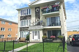 8106 Marion Dr, Justice, IL 60458 - Photo 1