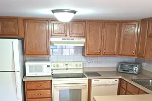 8106 Marion Dr, Justice, IL 60458 - Photo 6