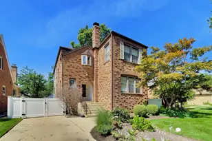 1820 S Ashland Ave, Park Ridge, IL 60068 - Photo 2
