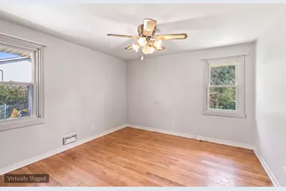 121 S Commonwealth Avenue, Elgin, IL 60123 - Photo 20