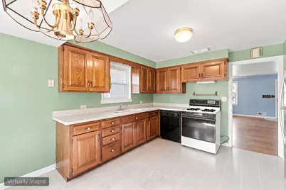 121 S Commonwealth Avenue, Elgin, IL 60123 - Photo 12