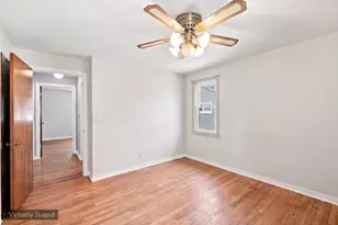 121 S Commonwealth Ave, Elgin, IL 60123 - Photo 22