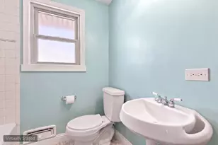 121 S Commonwealth Ave, Elgin, IL 60123 - Photo 18