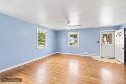 121 S Commonwealth Avenue, Elgin, IL 60123 - Photo 6