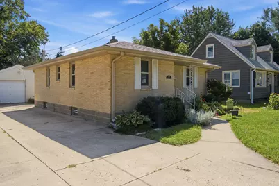 121 S Commonwealth Avenue, Elgin, IL 60123 - Photo 36