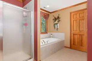 707 Evergreen Ln, Sugar Grove, IL 60554 - Photo 18