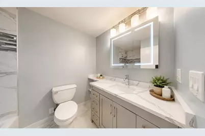8815 W Golf Road #8F, Niles, IL 60714 - Photo 14
