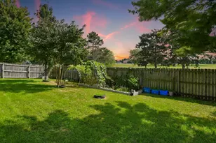 3007 Providence Dr, Bloomington, IL 61704 - Photo 6