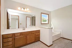 3007 Providence Dr, Bloomington, IL 61704 - Photo 32